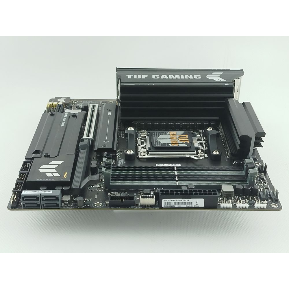 Материнская плата ASUS TUF GAMING B850M-PLUS Фото 4