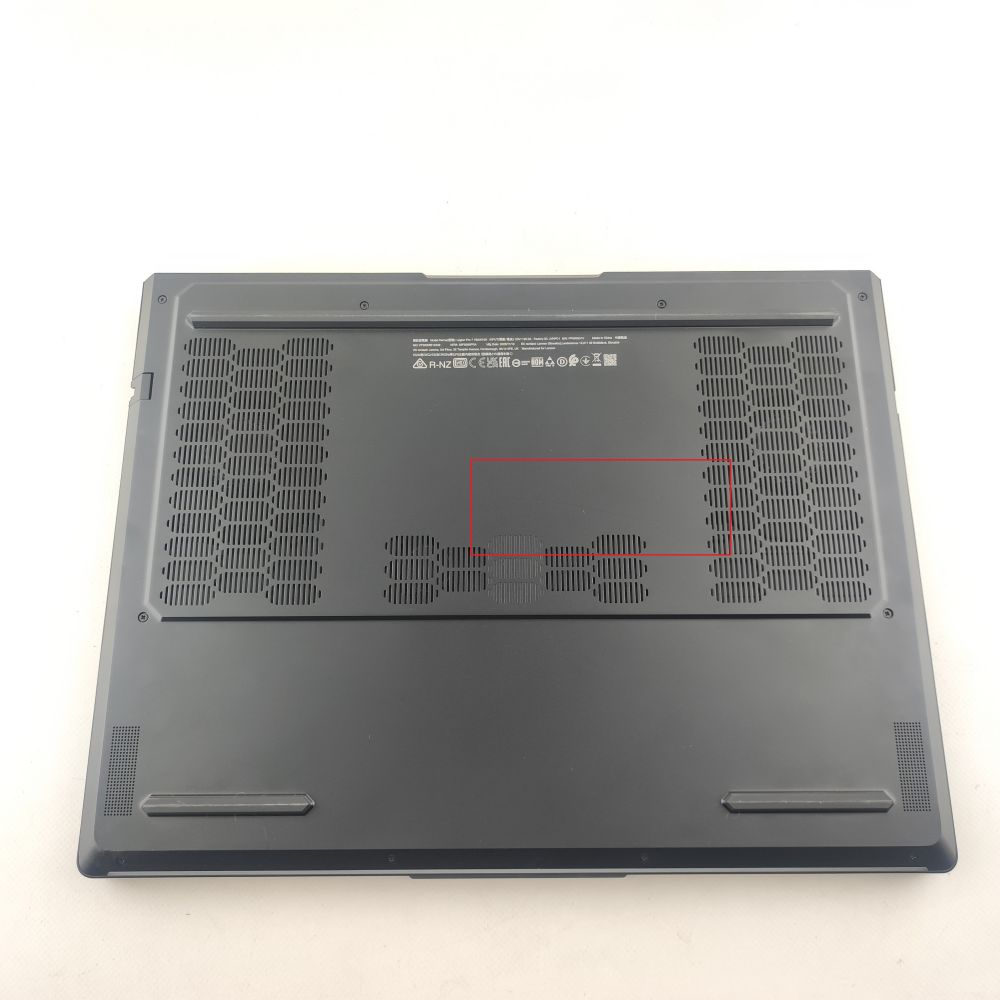 Ноутбук Lenovo Legion Pro 7 16IAX10H (83F5009PRA) зображення 6