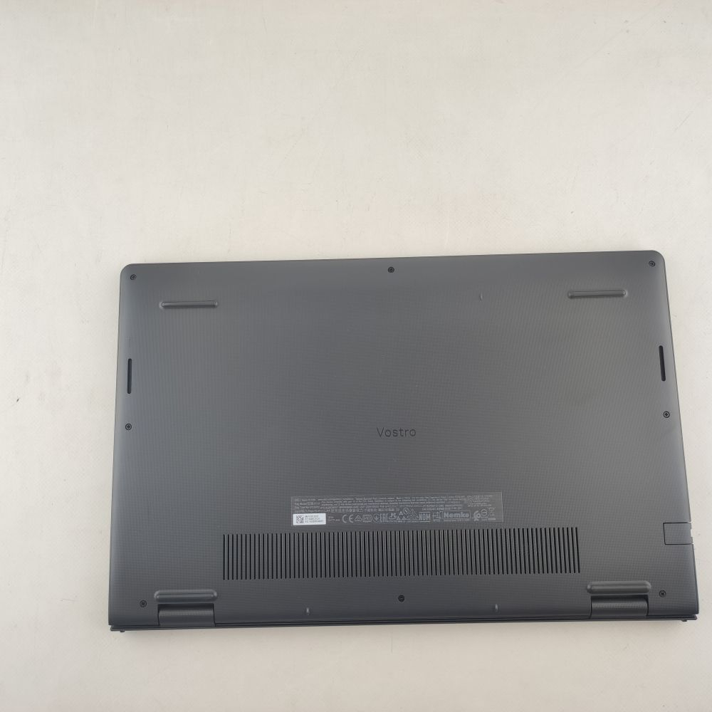 Ноутбук Dell Vostro 3530 Фото 4