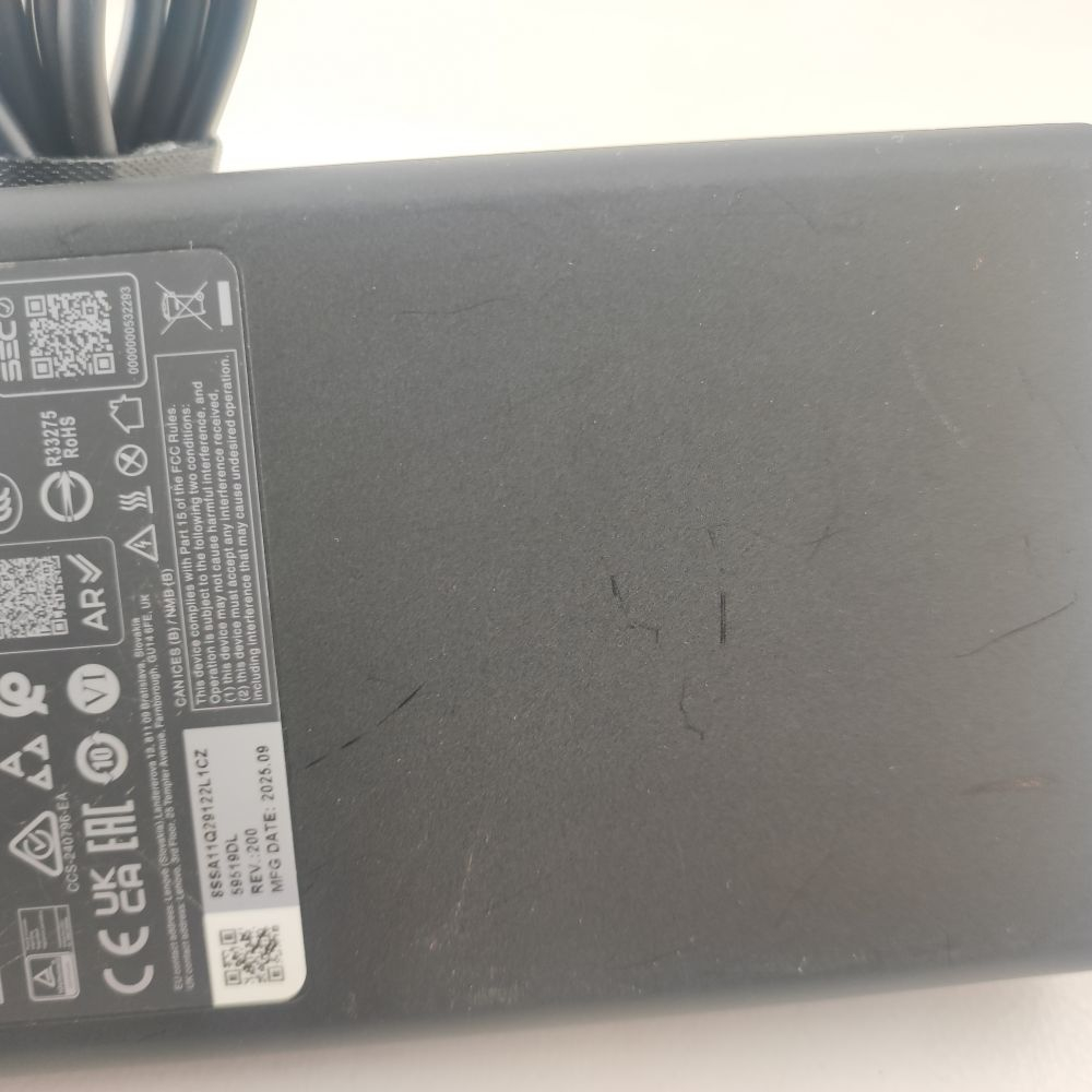 Ноутбук Lenovo Legion Pro 5 16IAX10H (83LU001ERA) зображення 8