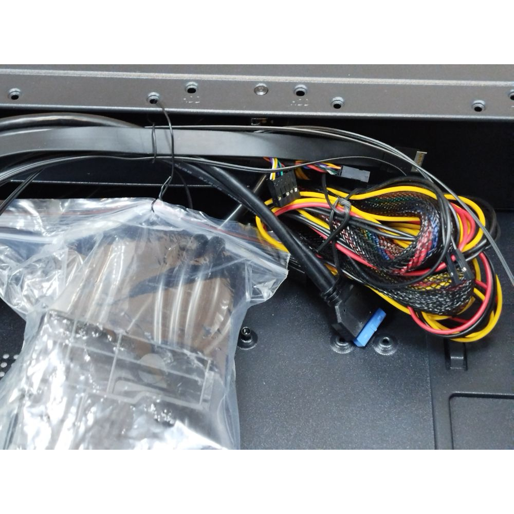 Корпус для ПК Vinga CS322B Фото 4