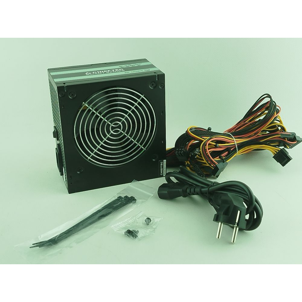 Блок питания Chieftec 550W Фото